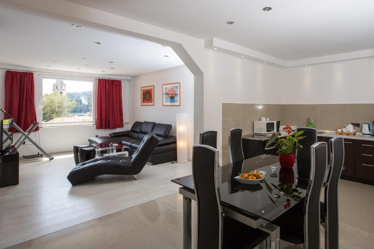 Apartments Kralj1 ซัฟทัท ภายนอก รูปภาพ