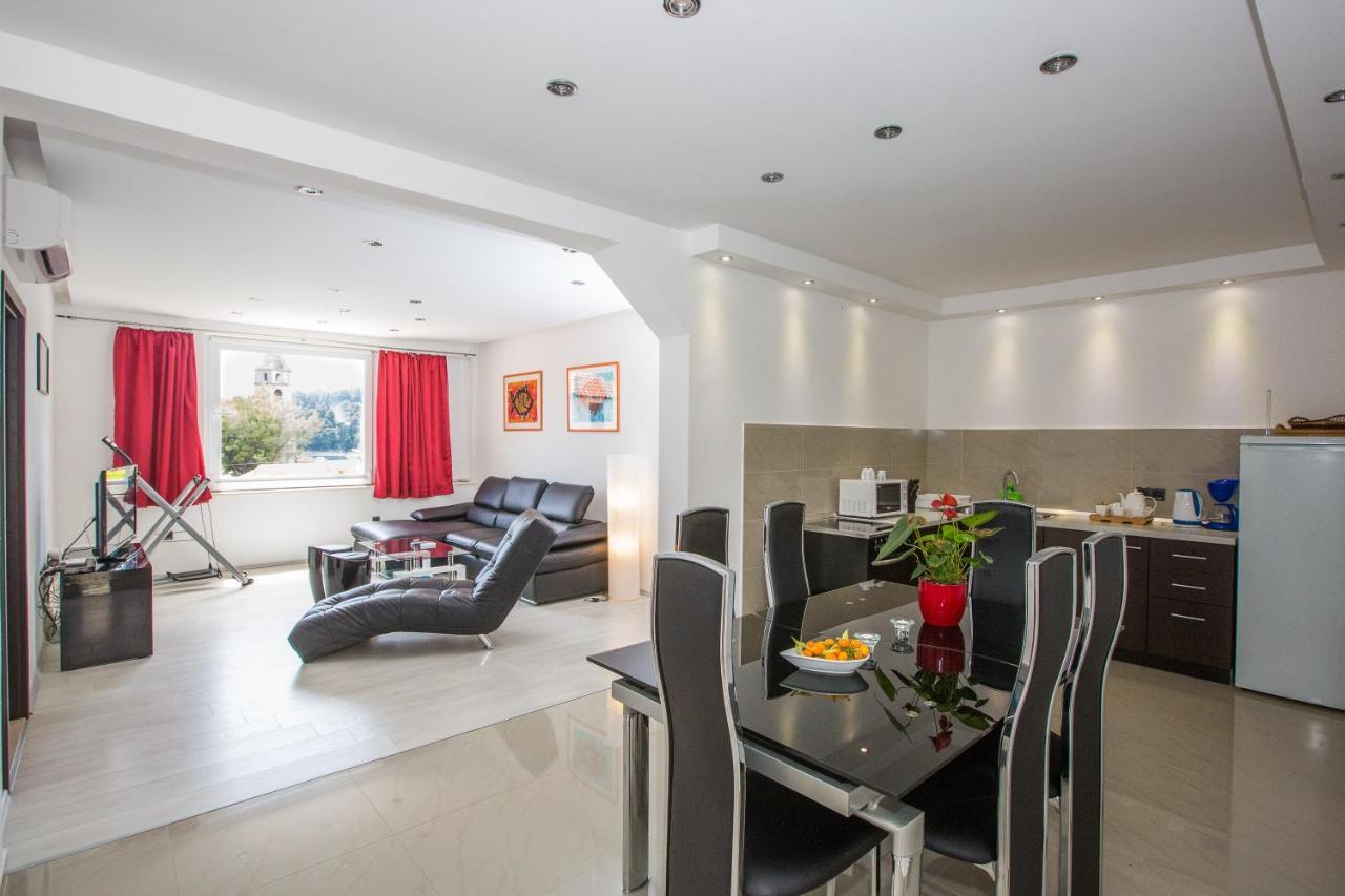 Apartments Kralj1 ซัฟทัท ภายนอก รูปภาพ