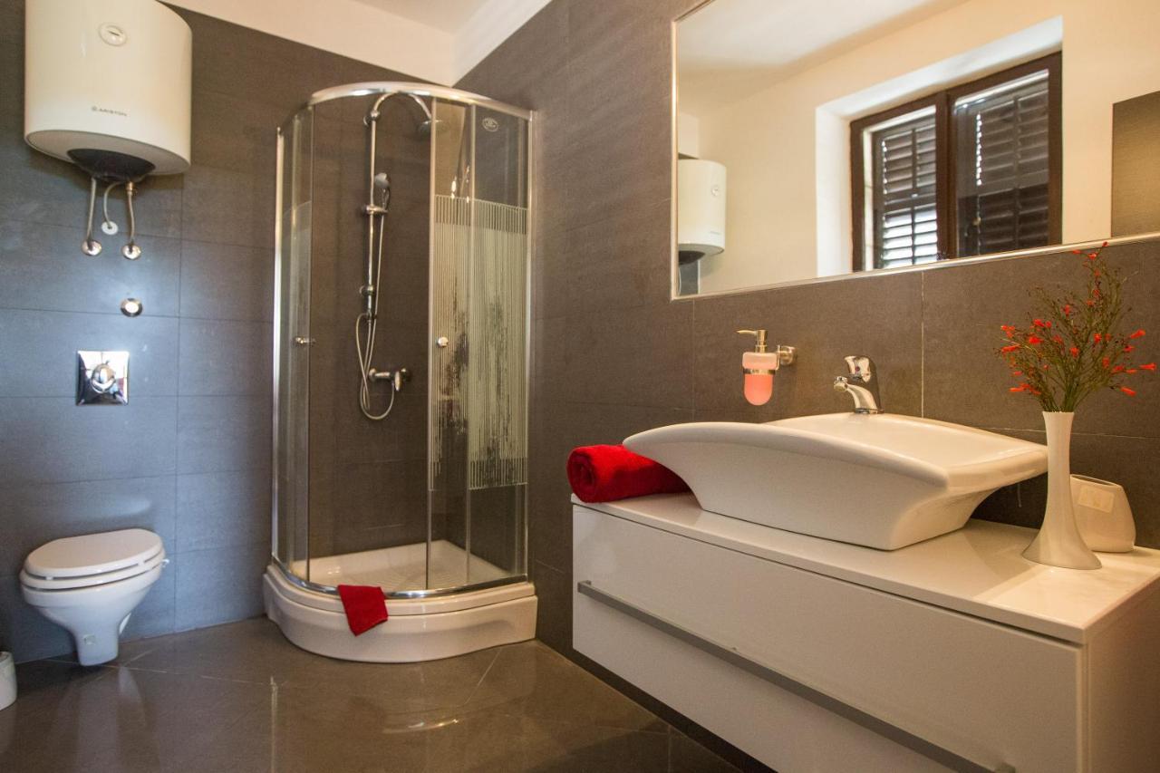 Apartments Kralj1 ซัฟทัท ภายนอก รูปภาพ