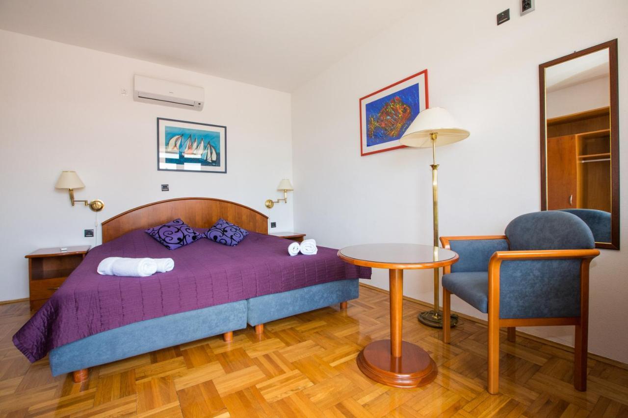 Apartments Kralj1 ซัฟทัท ภายนอก รูปภาพ