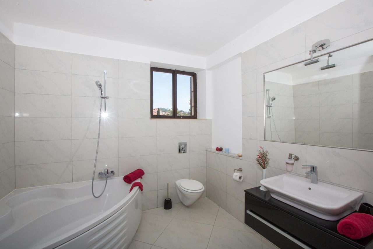 Apartments Kralj1 ซัฟทัท ภายนอก รูปภาพ